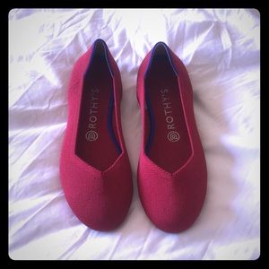 7.5 Red Rothys flats- like new!